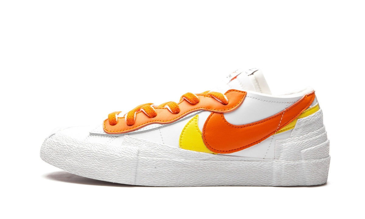 NIKE BLAZER LOW SACAI WHITE MAGMA ORANGE