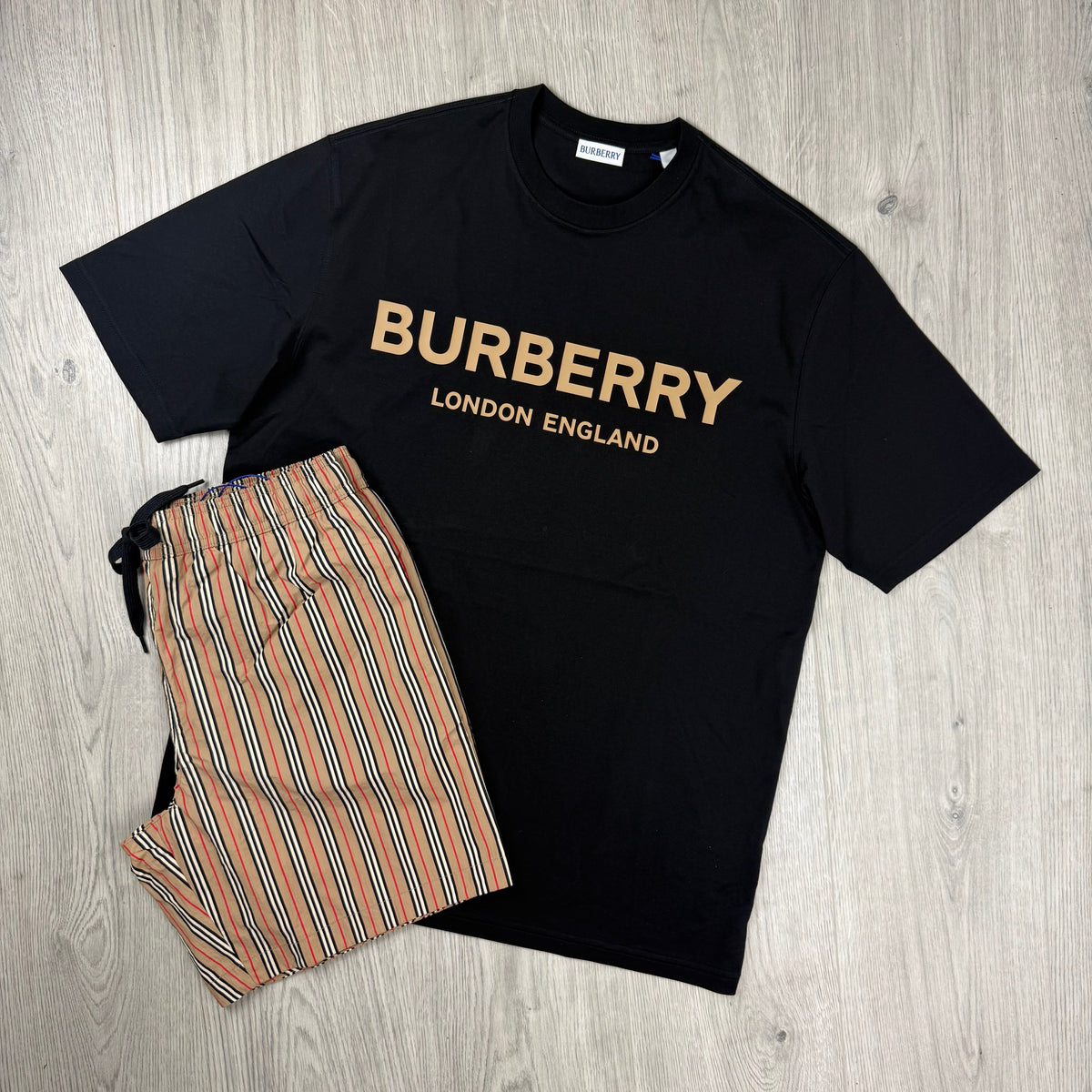 Burberry Holiday Set - Black/Beige