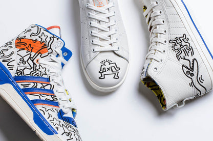 adidas Originals x Keith Haring Stan Smith - Crystal White/Blue/Core White